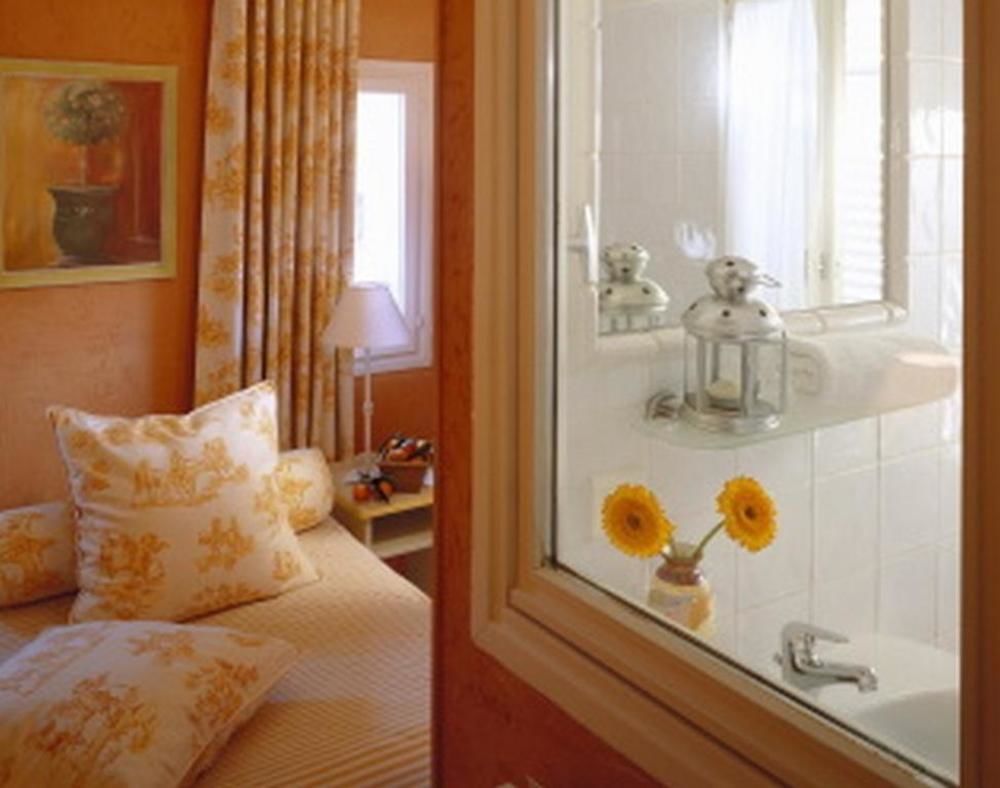 Hotel Bonaparte Toulon Szoba fotó